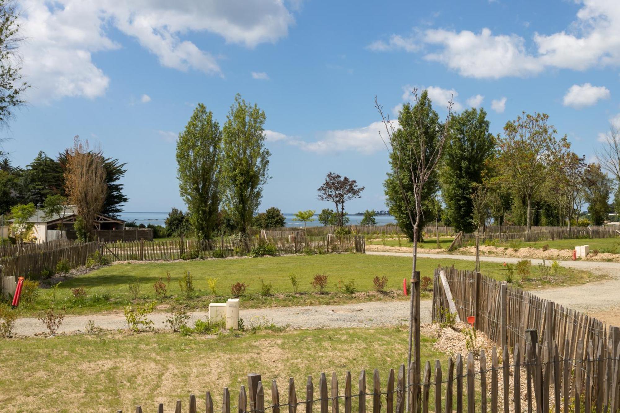 Villa Neuve Avec 3 Chambres Et Terrasse A 100 M De La Plage De Betahon アンボン エクステリア 写真